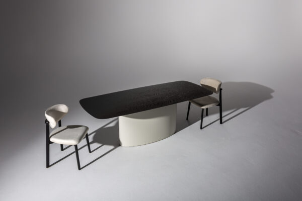 NEW YORK Dining Table - Image 2